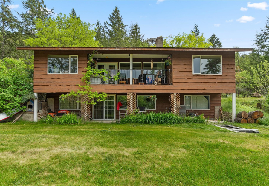 2 6823 Charleson Road, Magna Bay, BC Real Estate House For Sale
