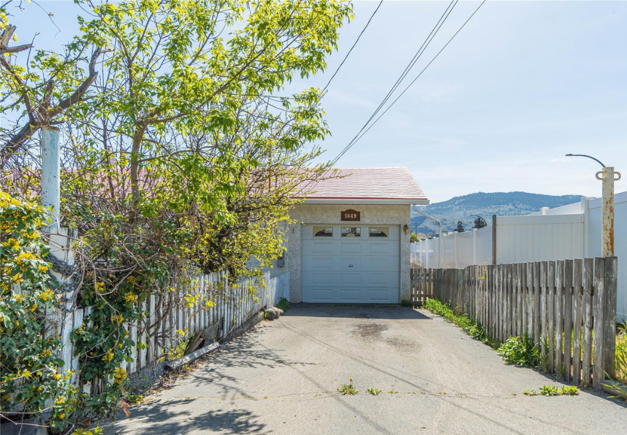 3 3969 Old Yellowhead Highway