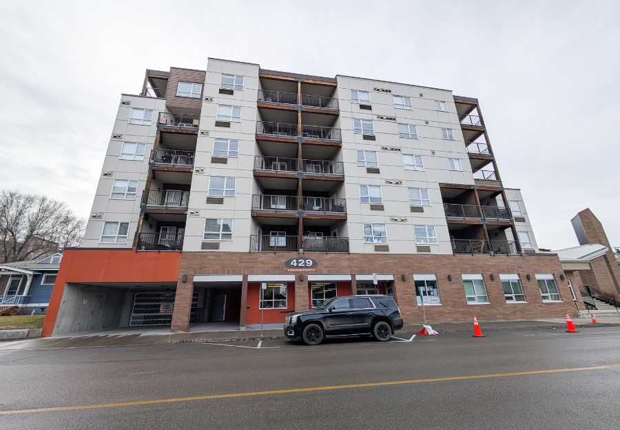 3969 Old Yellowhead Highway